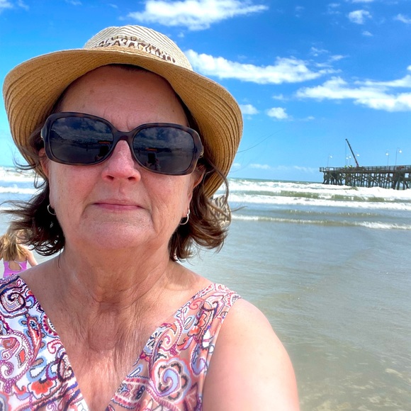 Meet your Posher, Catherine - Picture 1 of 1